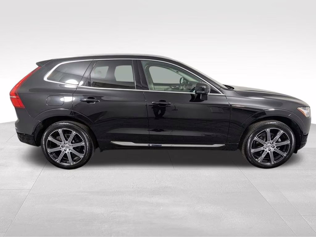 2019 Onyx Black Metallic Volvo XC60 T5 Inscription AWD SUV