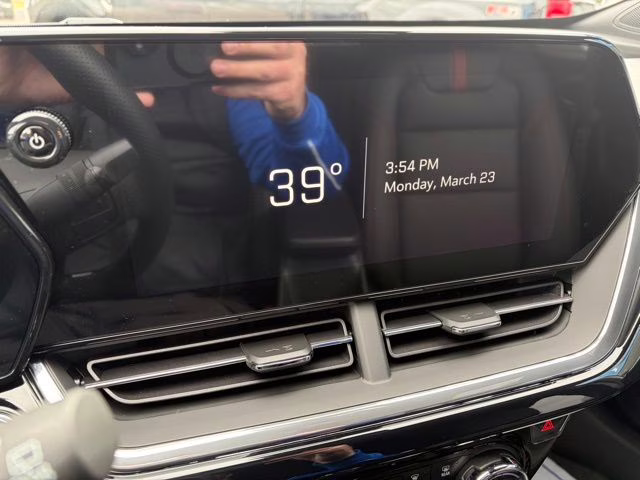 2026 White Chevrolet Trax 2RS FWD SUV