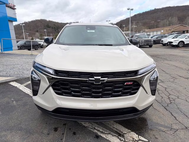 2026 White Chevrolet Trax 2RS FWD SUV