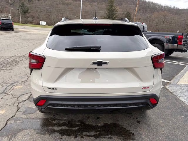 2026 White Chevrolet Trax 2RS FWD SUV