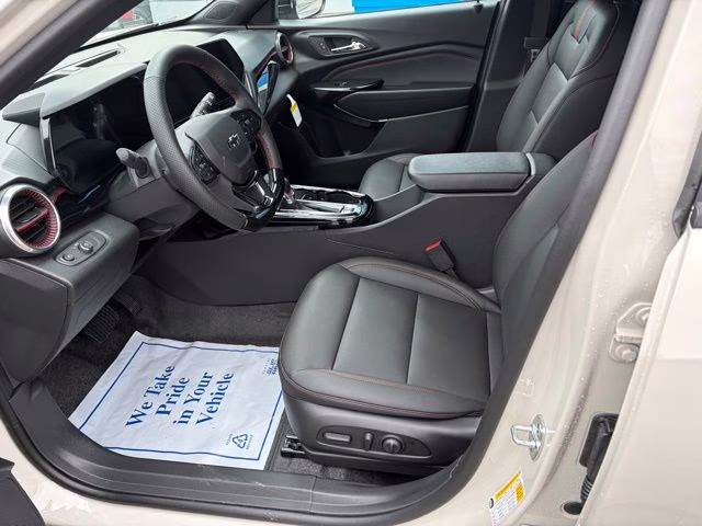 2026 White Chevrolet Trax 2RS FWD SUV