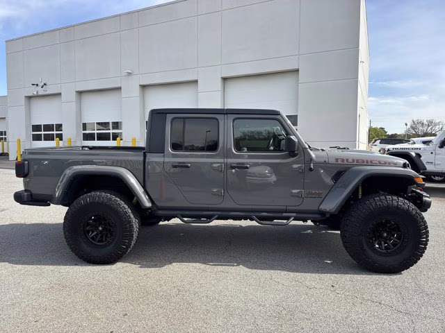 2021 Sting-Gray Clearcoat Jeep Gladiator 4X4 Truck