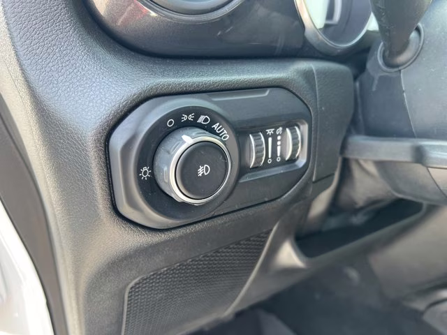 2022 Bright White Clearcoat Jeep Wrangler Unlimited Sport Altitude 4X4 Convertible