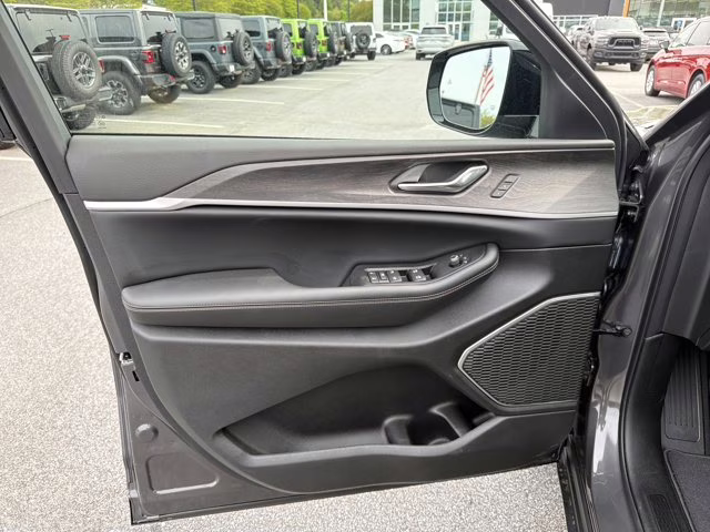 2026 Baltic Gray Metallic Clearcoat Jeep Grand Cherokee L Limited RWD SUV