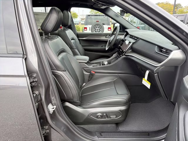 2026 Baltic Gray Metallic Clearcoat Jeep Grand Cherokee L Limited RWD SUV