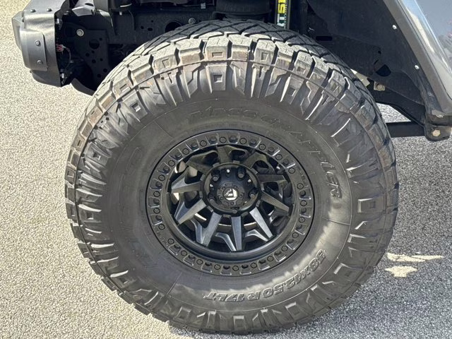 2021 Sting-Gray Clearcoat Jeep Gladiator 4X4 Truck