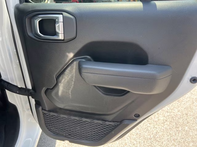 2022 Bright White Clearcoat Jeep Wrangler Unlimited Sport Altitude 4X4 Convertible