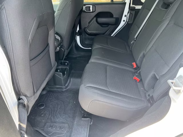 2022 Bright White Clearcoat Jeep Wrangler Unlimited Sport Altitude 4X4 Convertible