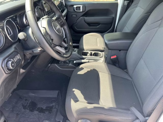 2022 Bright White Clearcoat Jeep Wrangler Unlimited Sport Altitude 4X4 Convertible