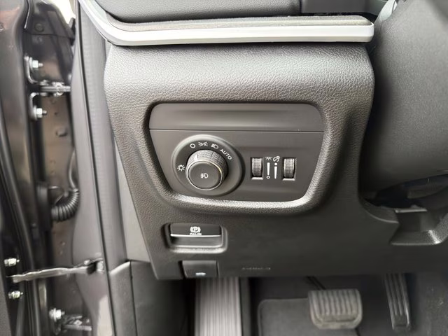 2026 Baltic Gray Metallic Clearcoat Jeep Grand Cherokee L Limited RWD SUV