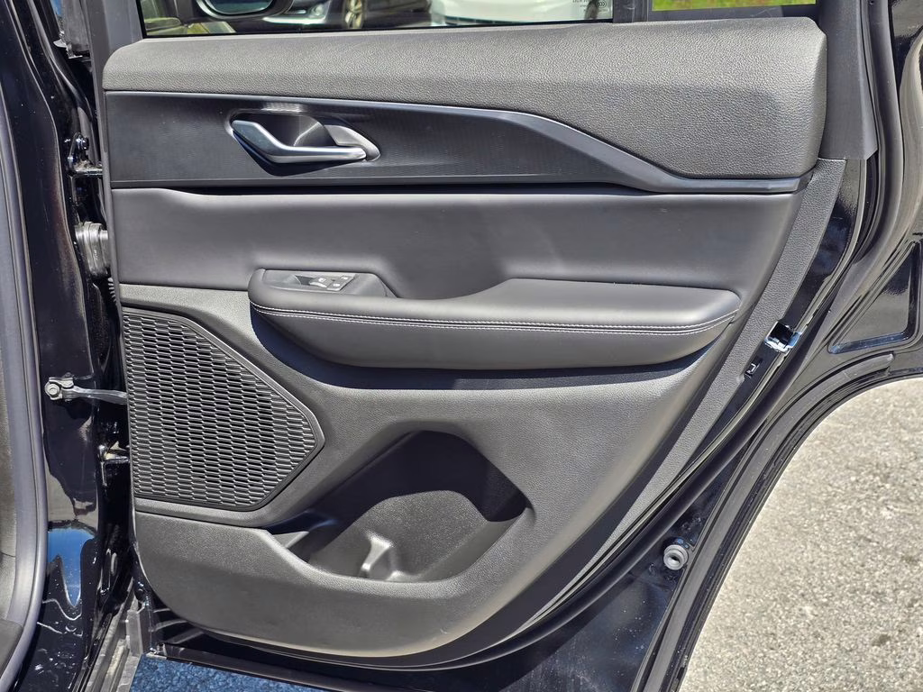 2026 Diamond Black Crystal Pearlcoat Jeep Grand Cherokee Laredo X 4X4 SUV