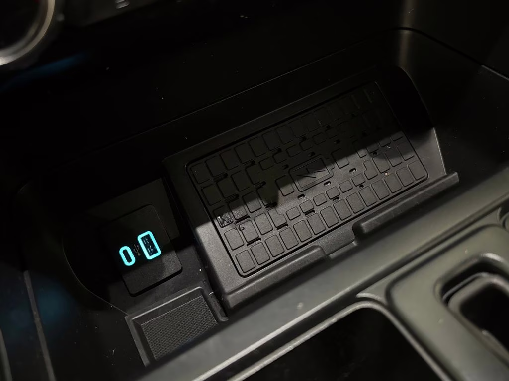 2024 Oxford White Ford F-150 XLT 4X4 Truck