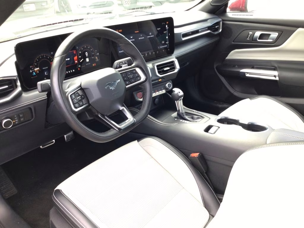 2025 Molten Magenta Metallic Tri-Coat Ford Mustang GT Premium RWD Coupe