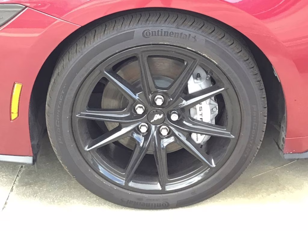 2025 Molten Magenta Metallic Tri-Coat Ford Mustang GT Premium RWD Coupe