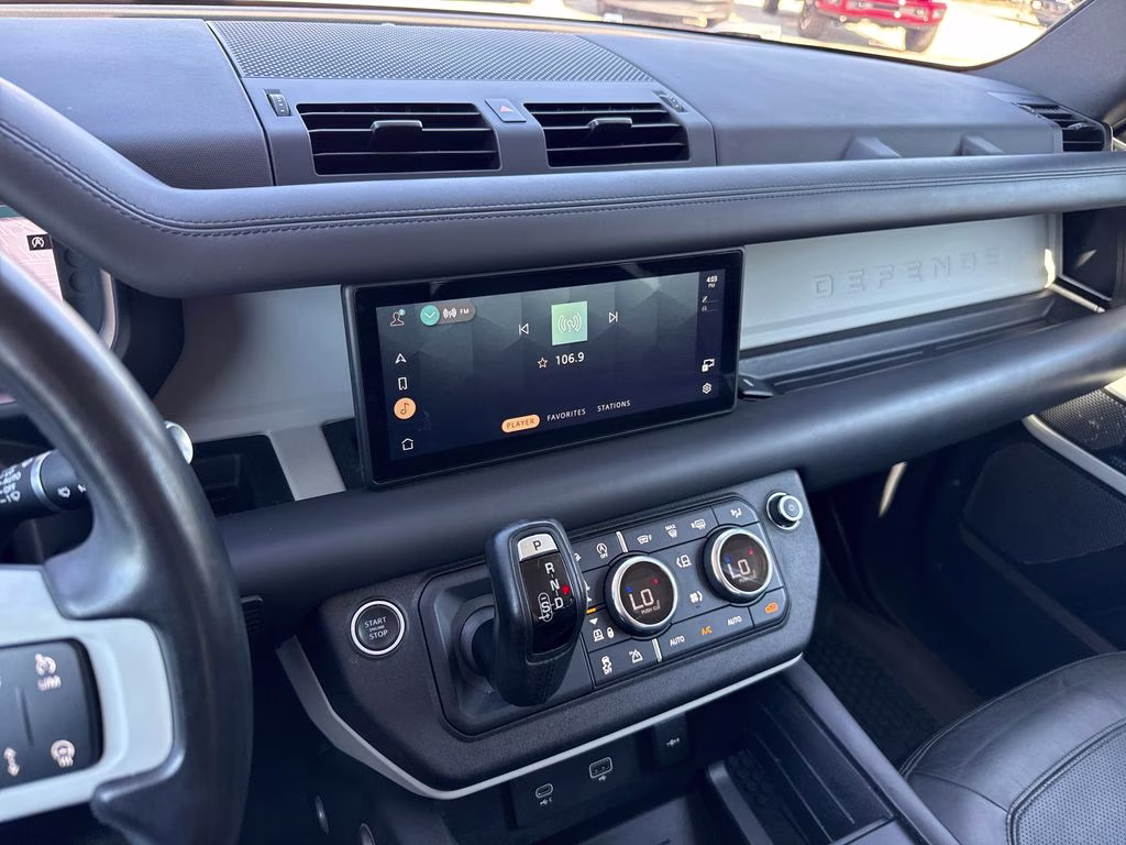 2020 Santorini Black Metallic Land Rover Defender 110 HSE AWD SUV