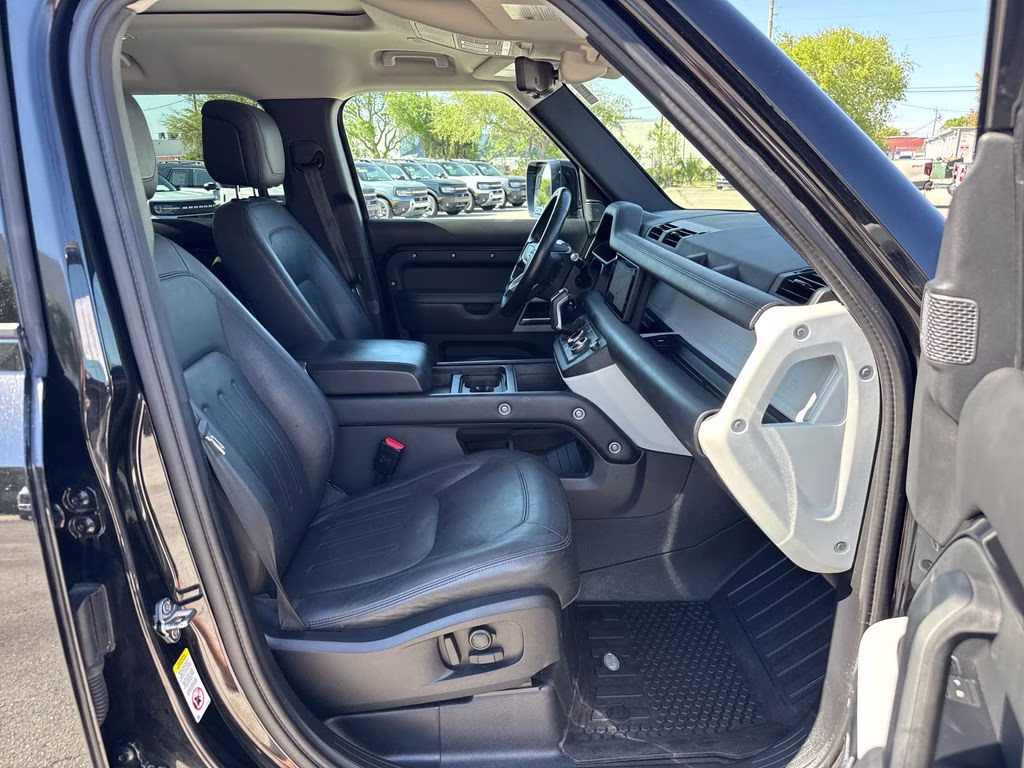 2020 Santorini Black Metallic Land Rover Defender 110 HSE AWD SUV