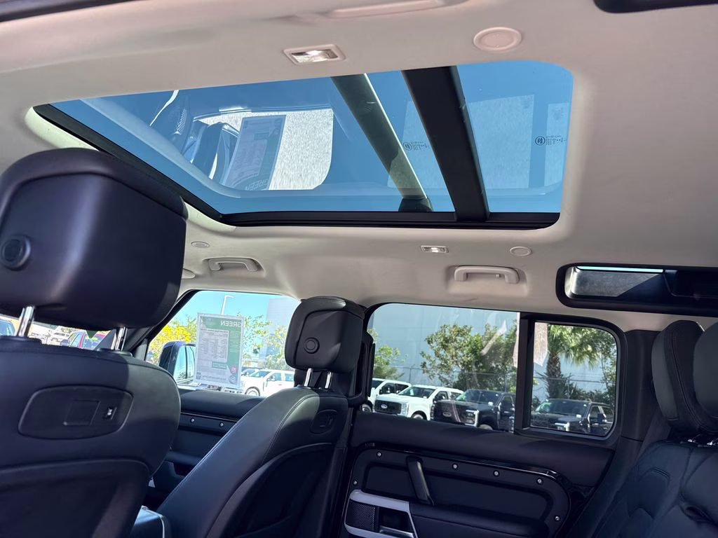 2020 Santorini Black Metallic Land Rover Defender 110 HSE AWD SUV