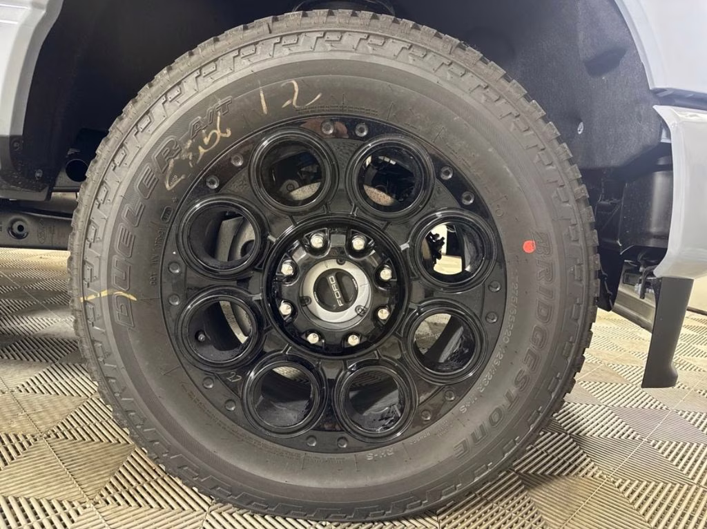 2026 Glacier Gray Metallic Tri-Coat Ford Super Duty F-250 SRW Lariat 4X4 Truck