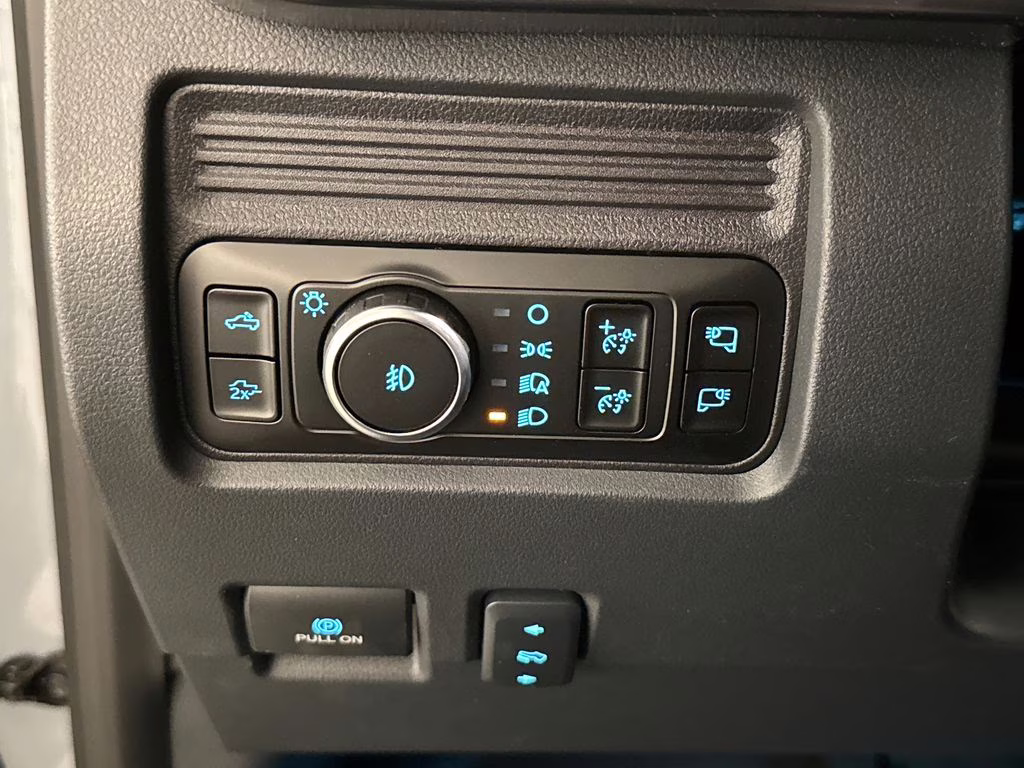 2026 Glacier Gray Metallic Tri-Coat Ford Super Duty F-250 SRW Lariat 4X4 Truck