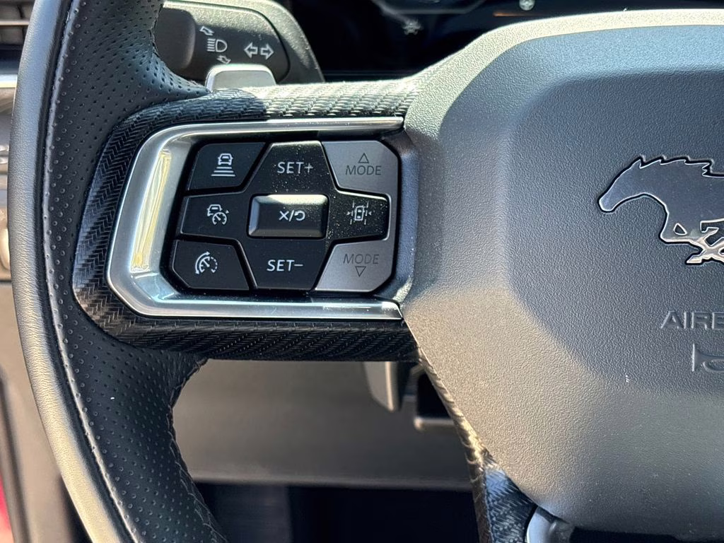 2025 Molten Magenta Metallic Tri-Coat Ford Mustang GT Premium RWD Coupe