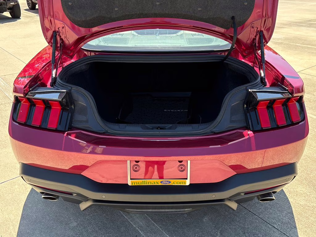 2025 Molten Magenta Metallic Tri-Coat Ford Mustang GT Premium RWD Coupe