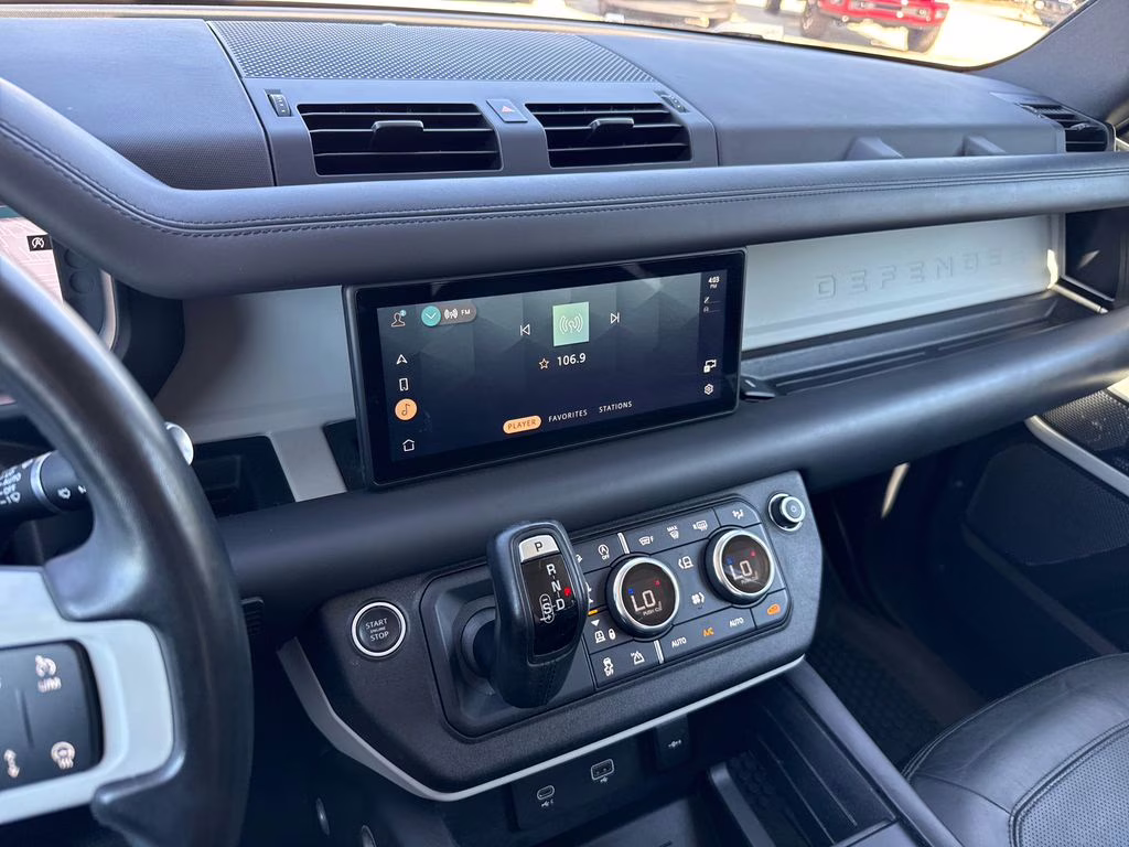 2020 Santorini Black Metallic Land Rover Defender 110 HSE AWD SUV