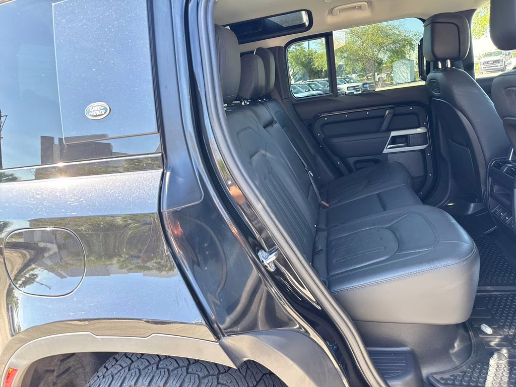 2020 Santorini Black Metallic Land Rover Defender 110 HSE AWD SUV