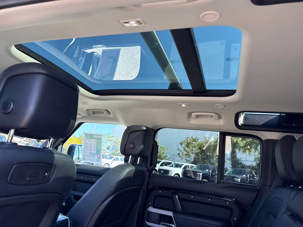 2020 Santorini Black Metallic Land Rover Defender 110 HSE AWD SUV