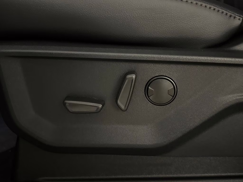 2026 Glacier Gray Metallic Tri-Coat Ford Super Duty F-250 SRW Lariat 4X4 Truck