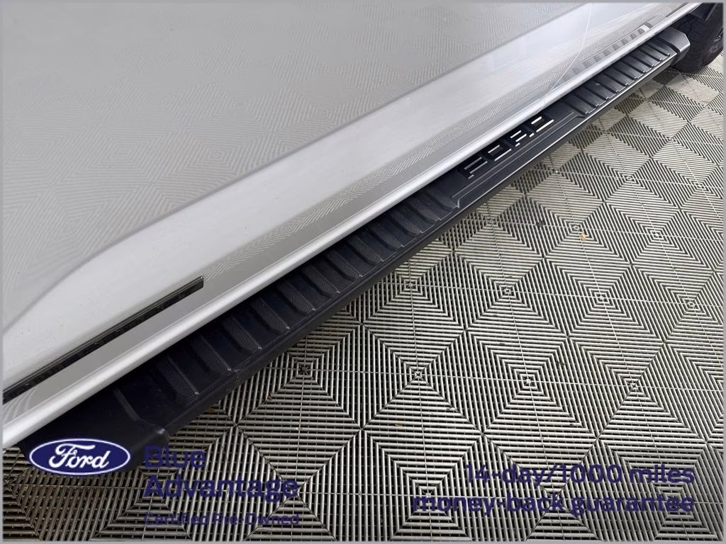 2024 Oxford White Ford F-150 XLT 4X4 Truck