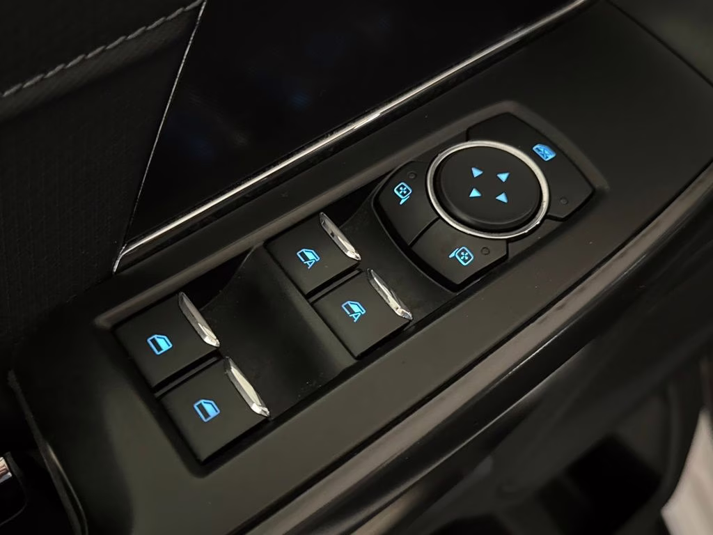 2024 Oxford White Ford F-150 XLT 4X4 Truck