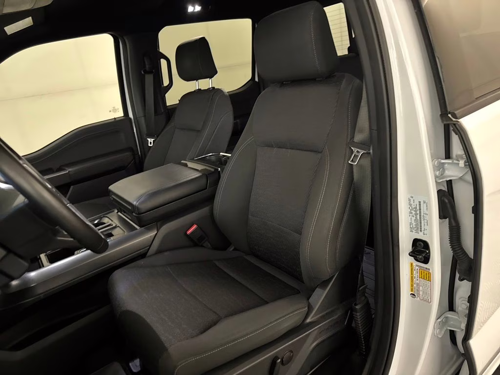 2024 Oxford White Ford F-150 XLT 4X4 Truck