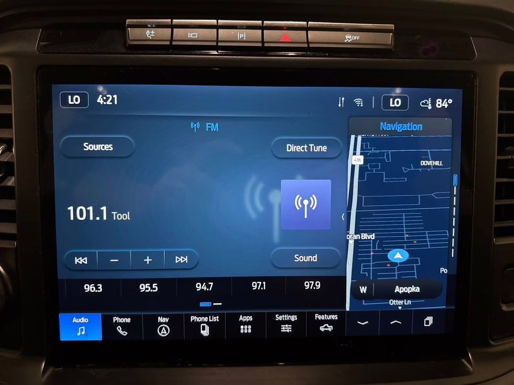 2024 Oxford White Ford F-150 XLT 4X4 Truck