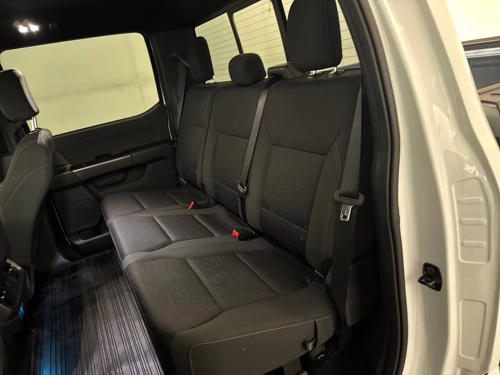 2024 Oxford White Ford F-150 XLT 4X4 Truck