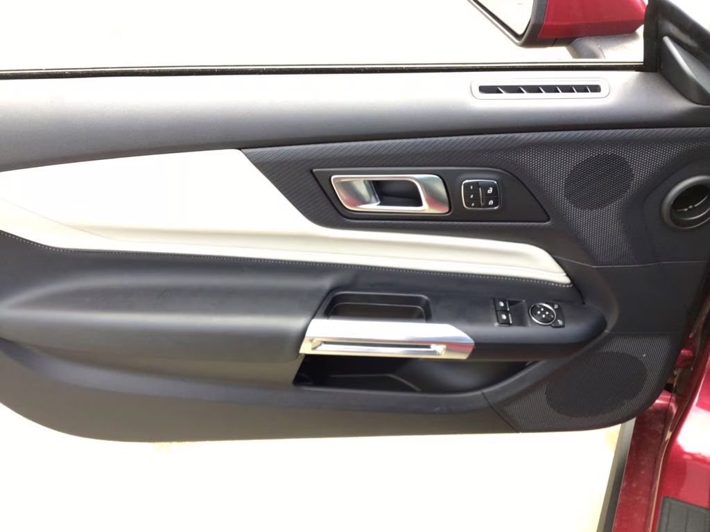 2025 Molten Magenta Metallic Tri-Coat Ford Mustang GT Premium RWD Coupe