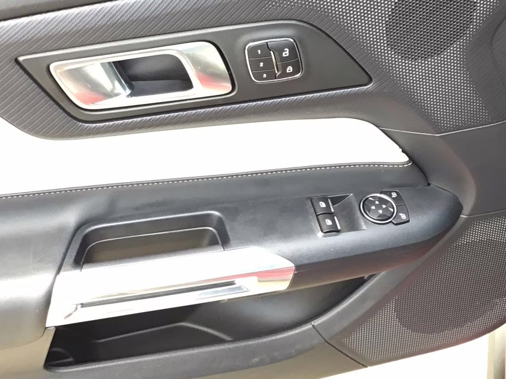 2025 Molten Magenta Metallic Tri-Coat Ford Mustang GT Premium RWD Coupe