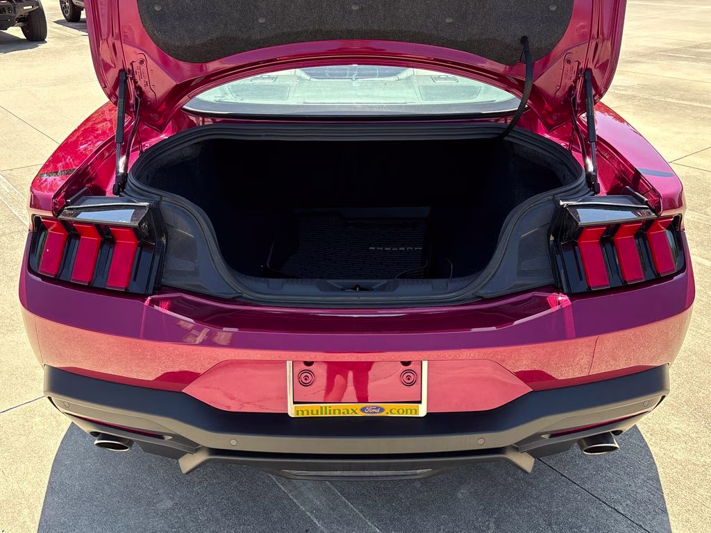 2025 Molten Magenta Metallic Tri-Coat Ford Mustang GT Premium RWD Coupe