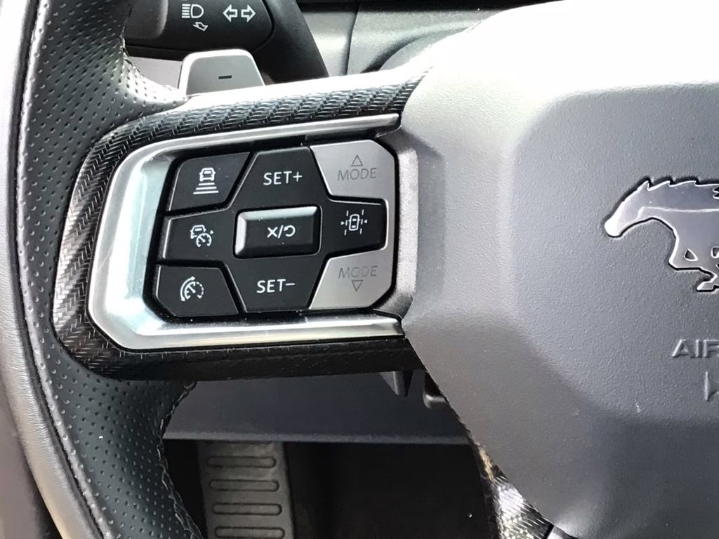 2025 Molten Magenta Metallic Tri-Coat Ford Mustang GT Premium RWD Coupe