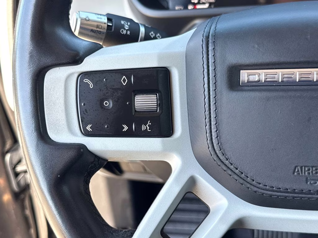 2020 Santorini Black Metallic Land Rover Defender 110 HSE AWD SUV