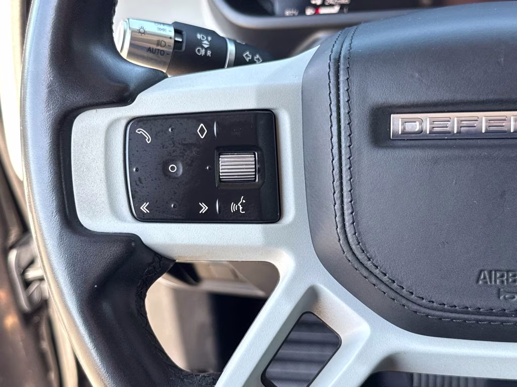 2020 Santorini Black Metallic Land Rover Defender 110 HSE AWD SUV