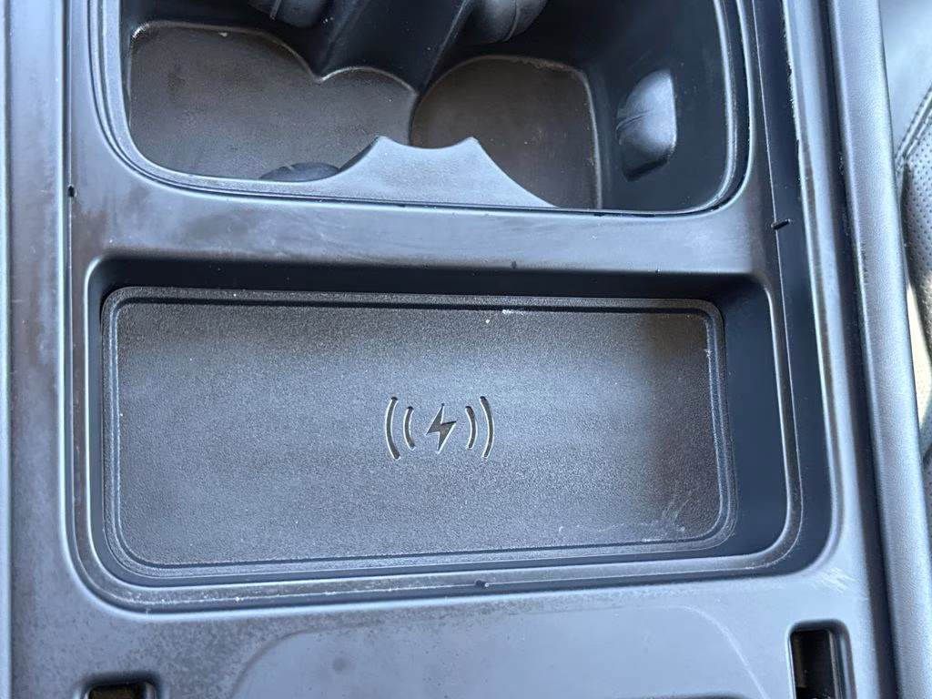 2020 Santorini Black Metallic Land Rover Defender 110 HSE AWD SUV