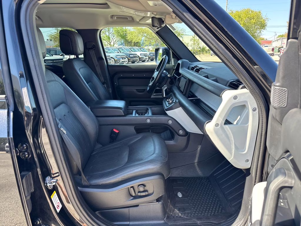 2020 Santorini Black Metallic Land Rover Defender 110 HSE AWD SUV