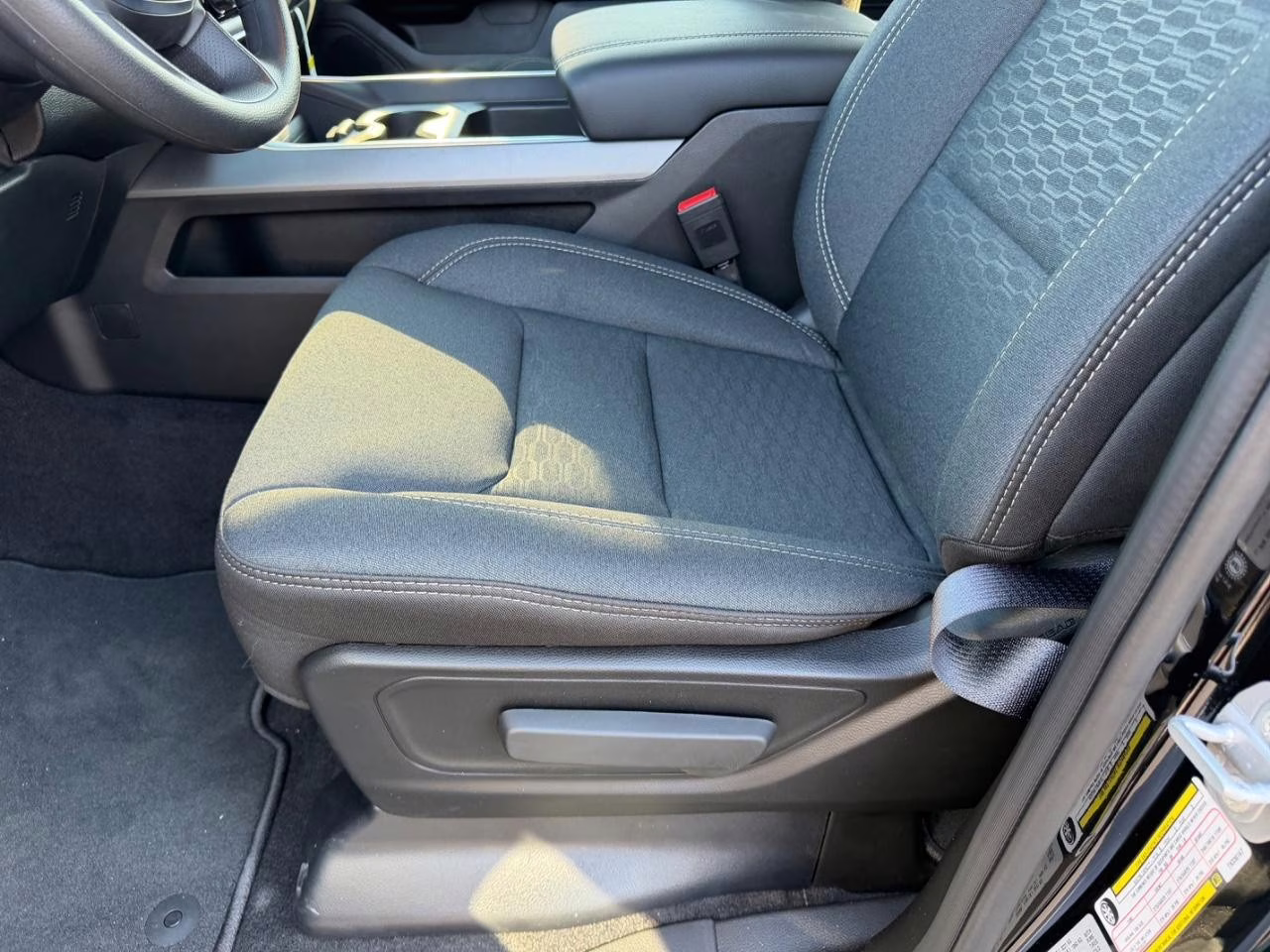 2026 Diamond Black Crystal Pearlcoat Ram 1500 Express 4X4 Truck