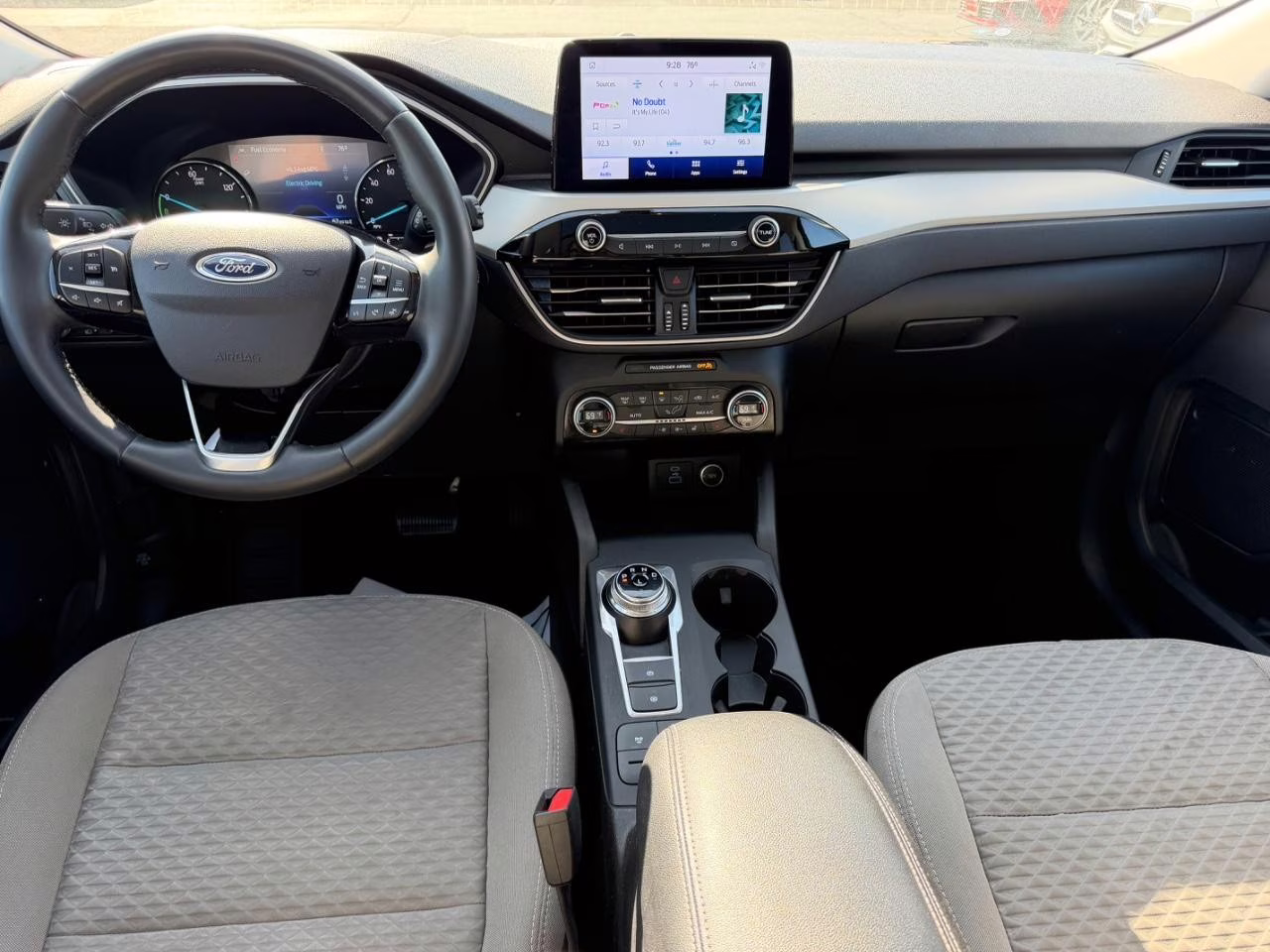 2021 Iconic Silver Metallic Ford Escape Hybrid SE FWD SUV