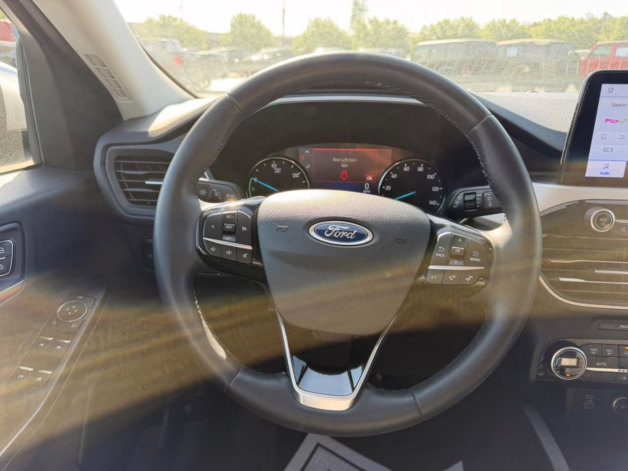 2021 Iconic Silver Metallic Ford Escape Hybrid SE FWD SUV
