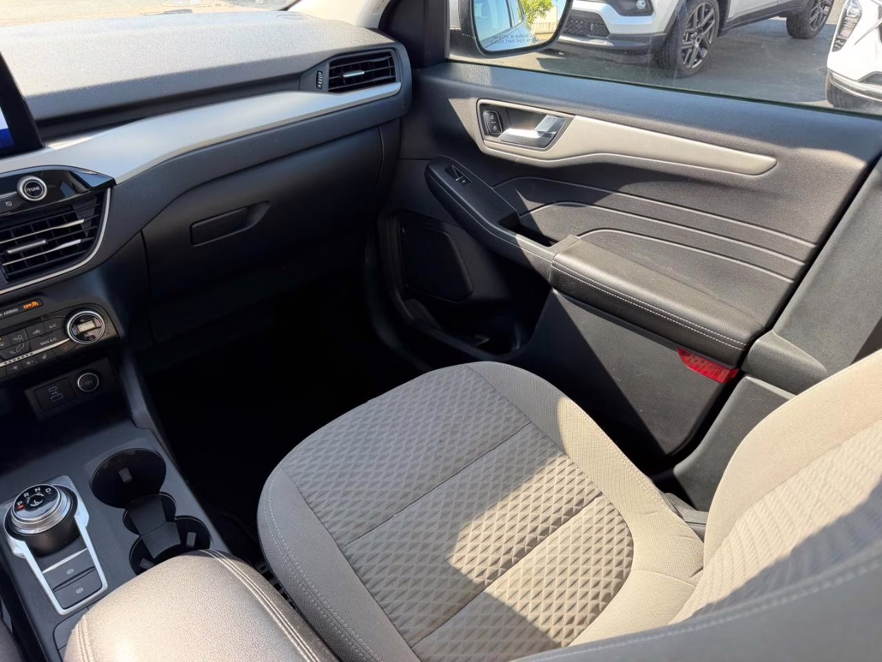 2021 Iconic Silver Metallic Ford Escape Hybrid SE FWD SUV