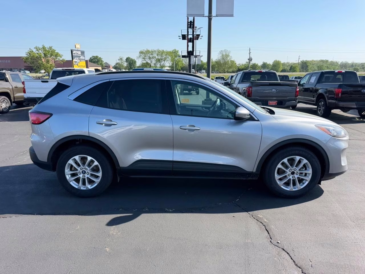 2021 Iconic Silver Metallic Ford Escape Hybrid SE FWD SUV