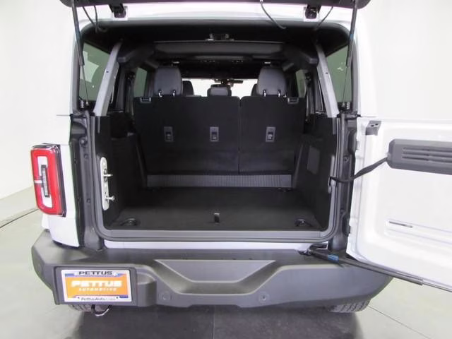 2026 Avalanche Gray Ford Bronco Outer Banks 4X4 SUV