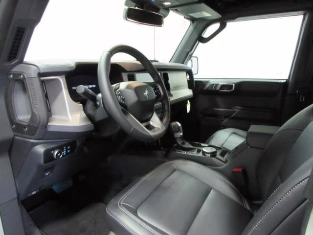 2026 Avalanche Gray Ford Bronco Outer Banks 4X4 SUV