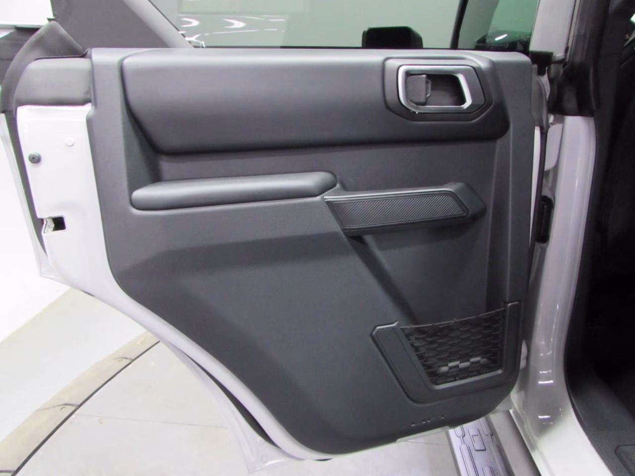 2026 Avalanche Gray Ford Bronco Outer Banks 4X4 SUV